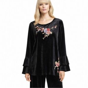 Calessa Black Velvet Top M Embroidered Tunic Whimigoth Dark Romantic Goth